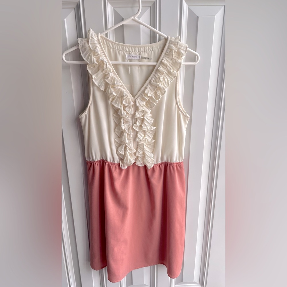 Cute cream/white dress with v-neck ruffles